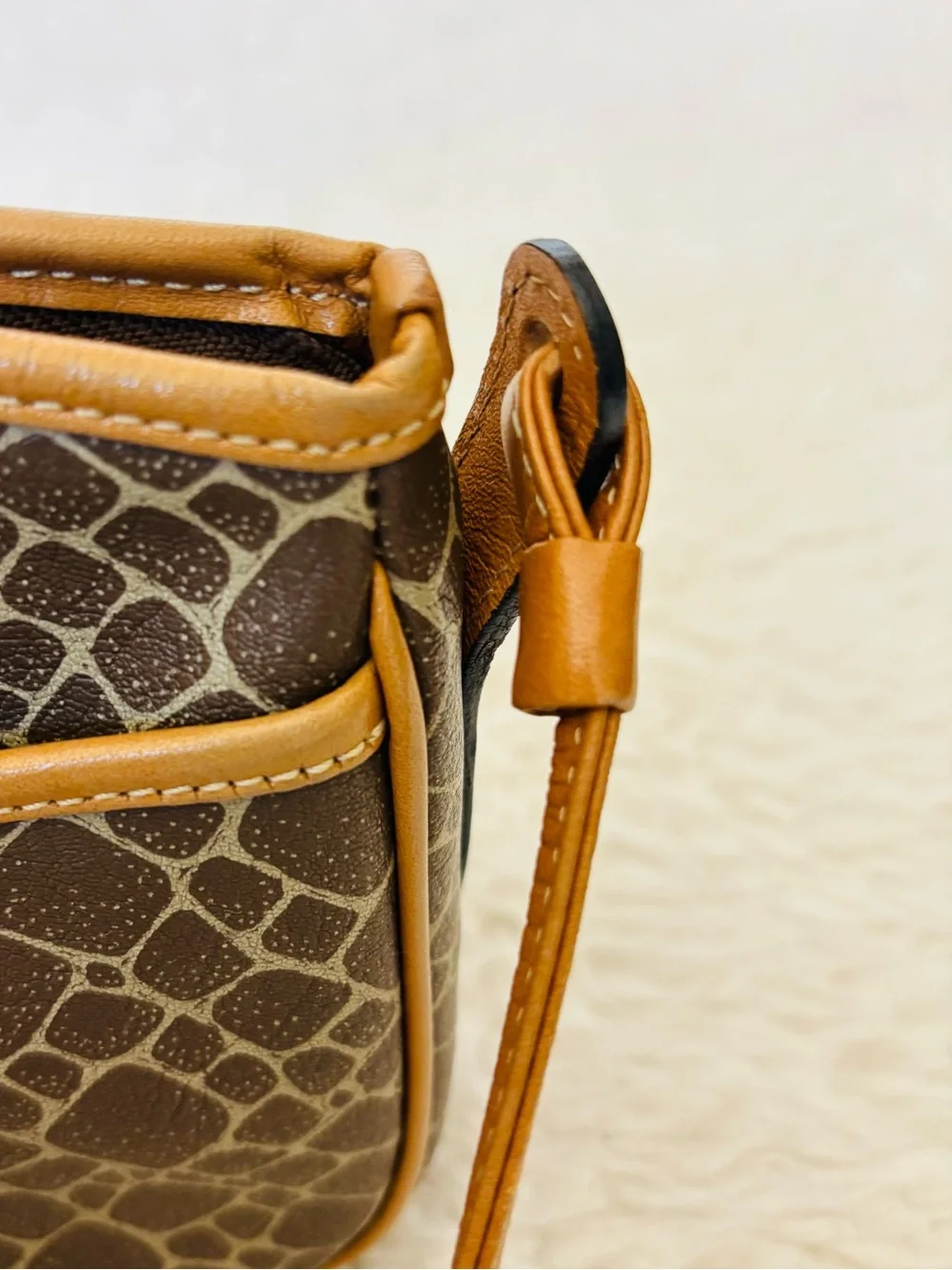 Nina Ricci Brown Leather Small Shoulder/Crossbody Bag Size 8” x 5.5” x 3”